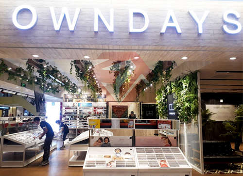 Owndays